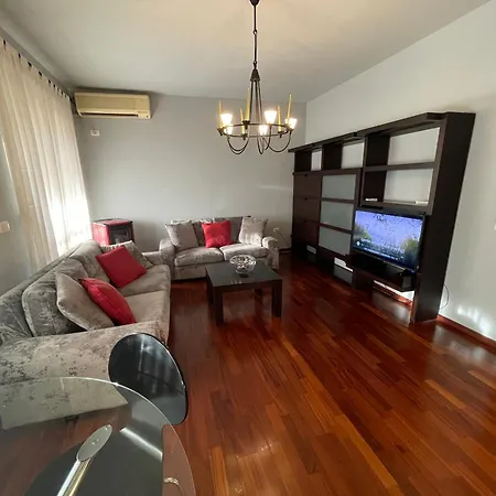 Cityscape Apartman *